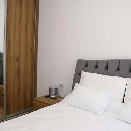 Nivalis Hill 10 דירה